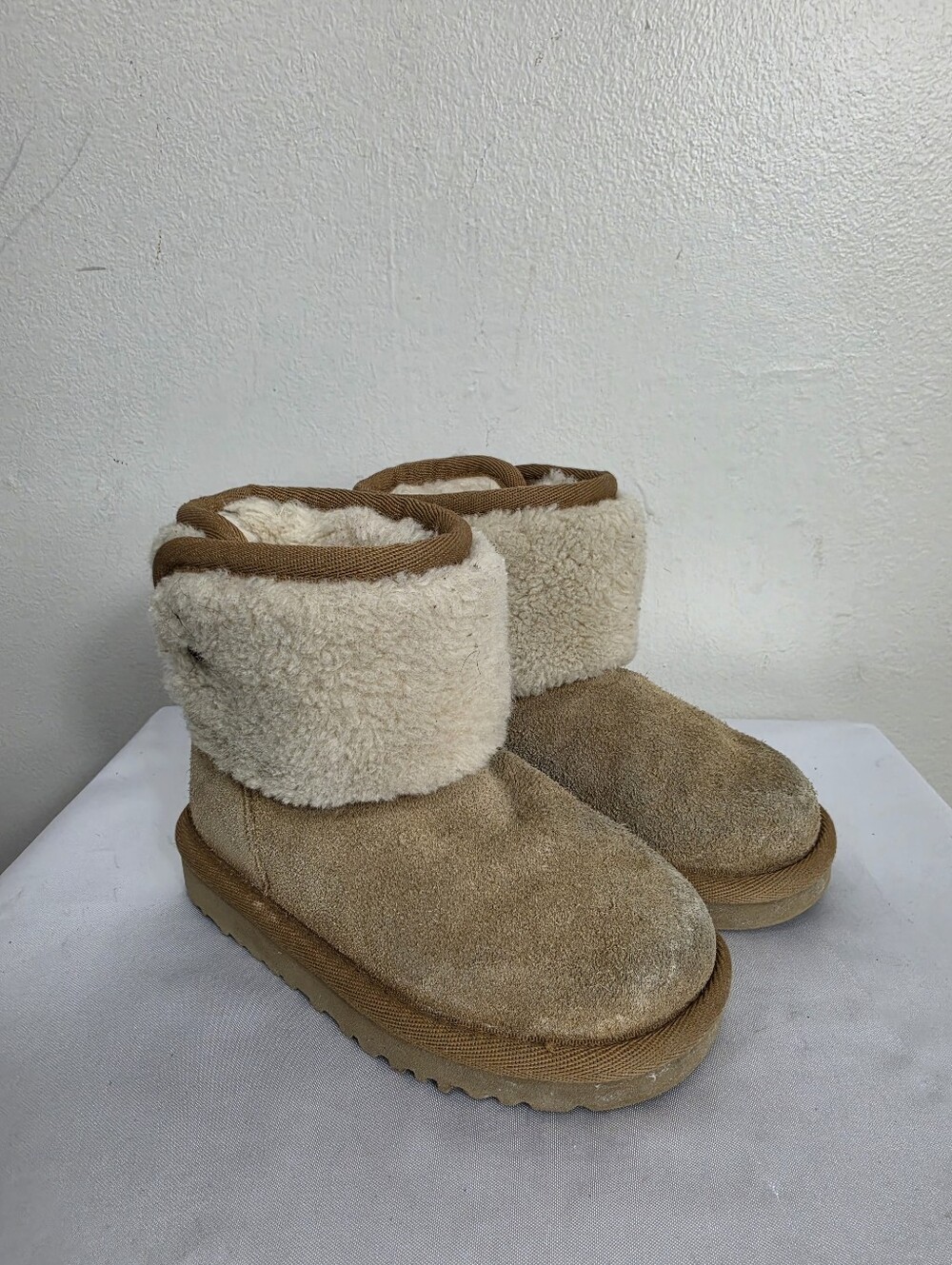 UGG Kids Chestnut Suede Fold-Over Boots